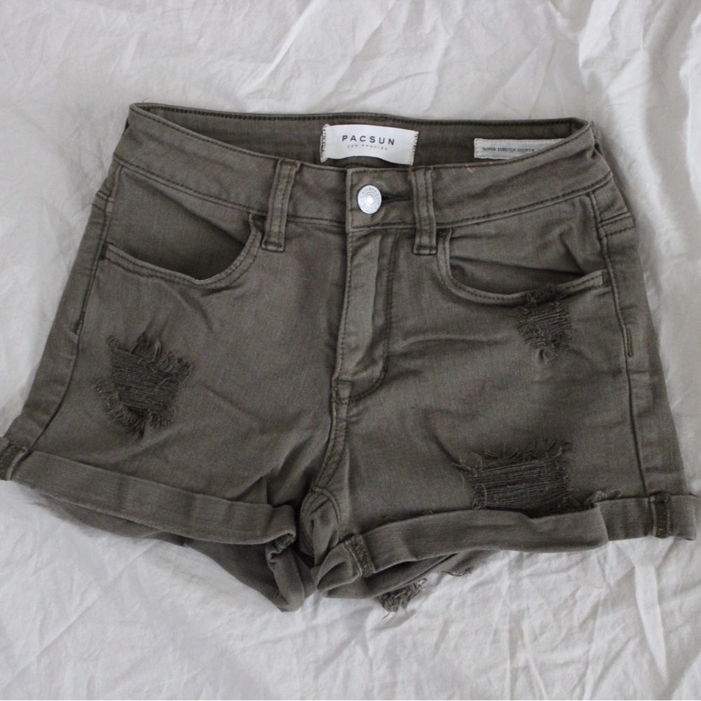 PacSun Army Green Distressed Shorts Size 23 Mid Rise Super Stretch Shortie